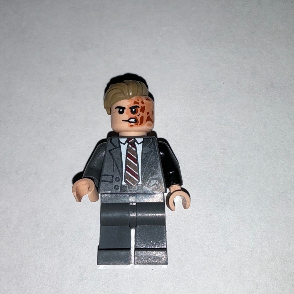 LEGO DC: Two-Face
